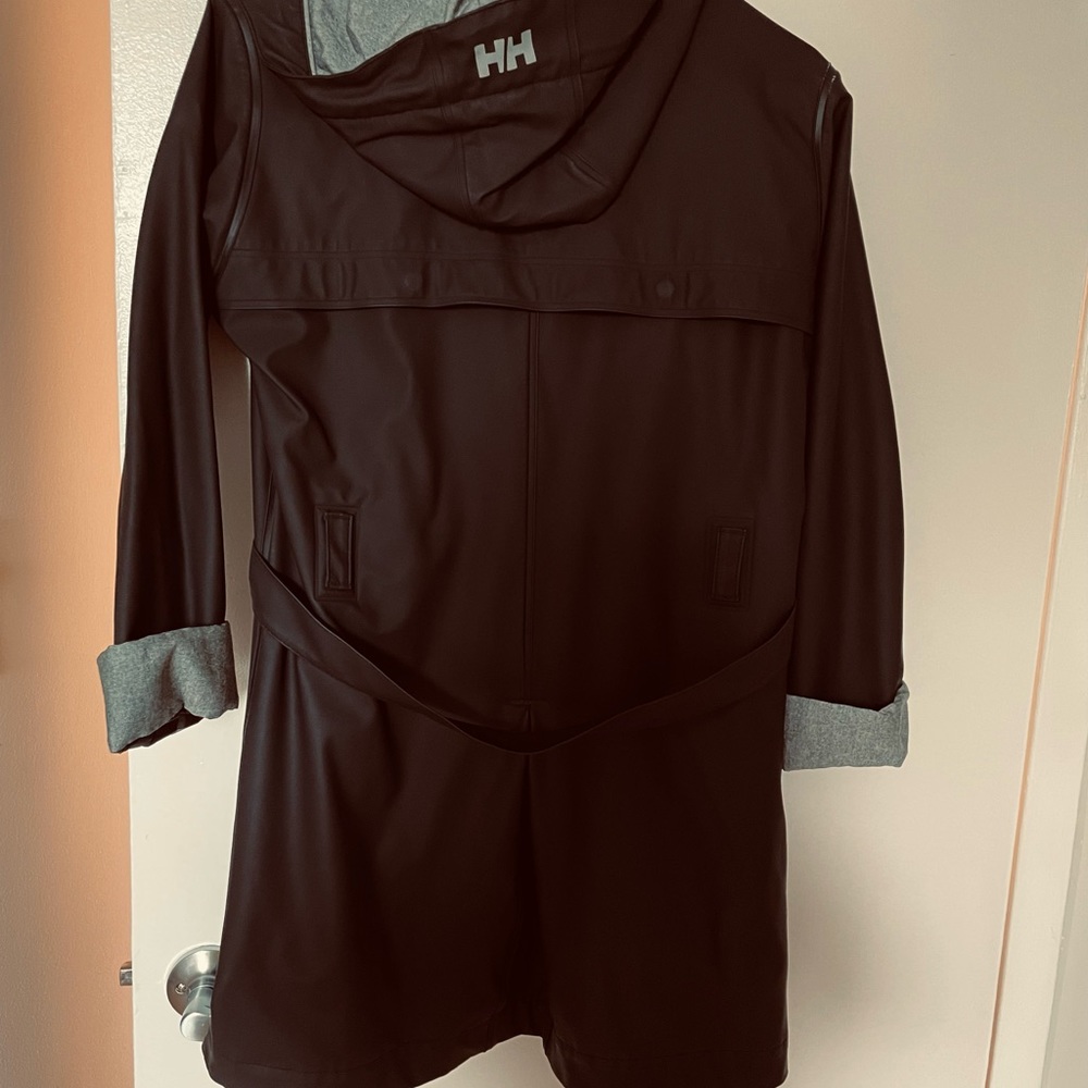HH Hooded Rain Jacket. Small